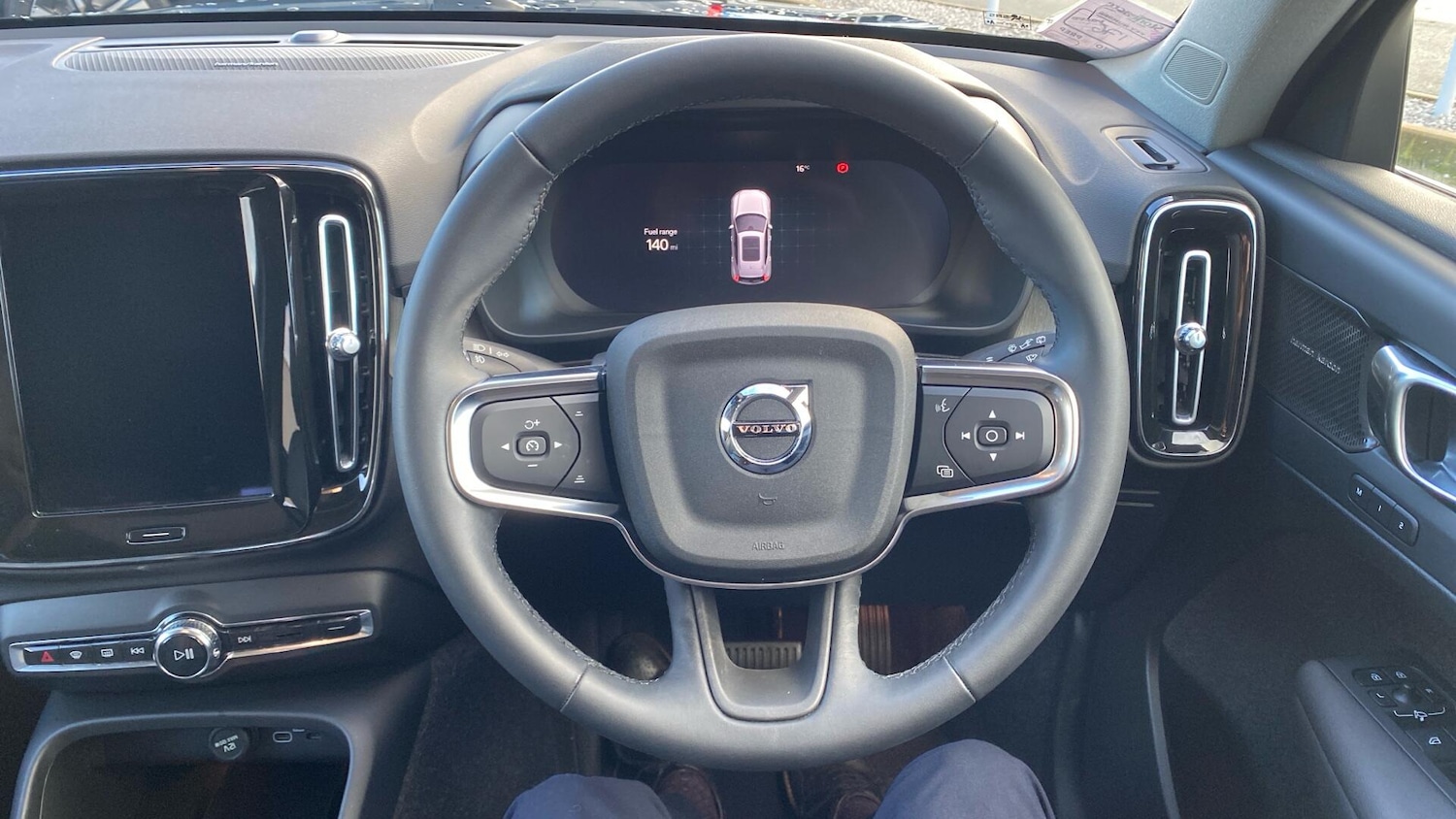 Used Volvo XC40 2024 for sale - 76592009: Photo 11