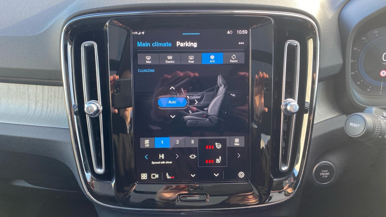 Used Volvo XC40 2024 for sale - 76592009: Photo 16