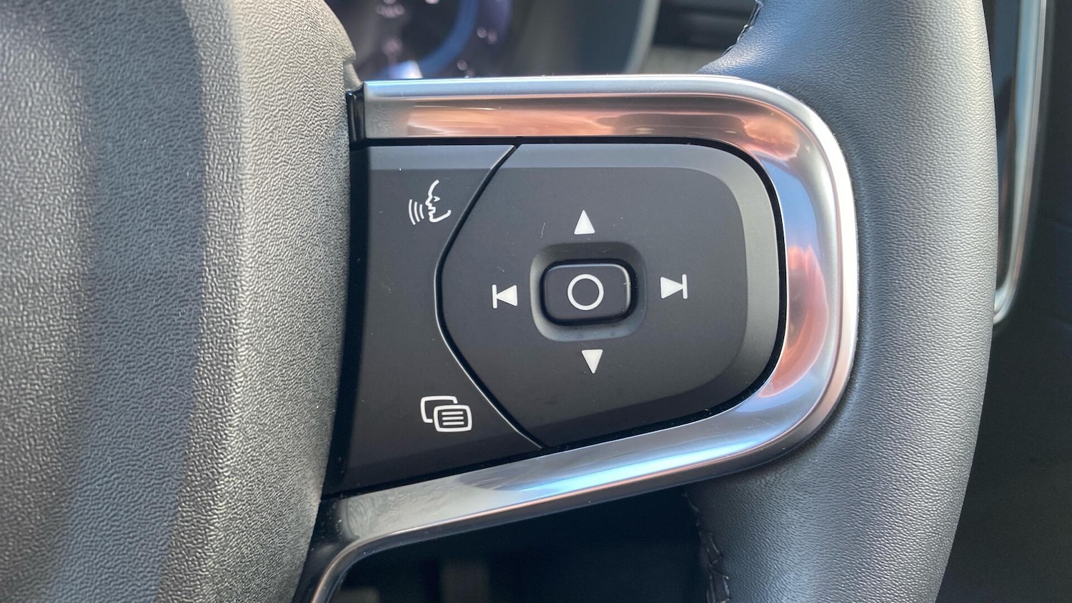 Used Volvo XC40 2024 for sale - 76592009: Photo 23