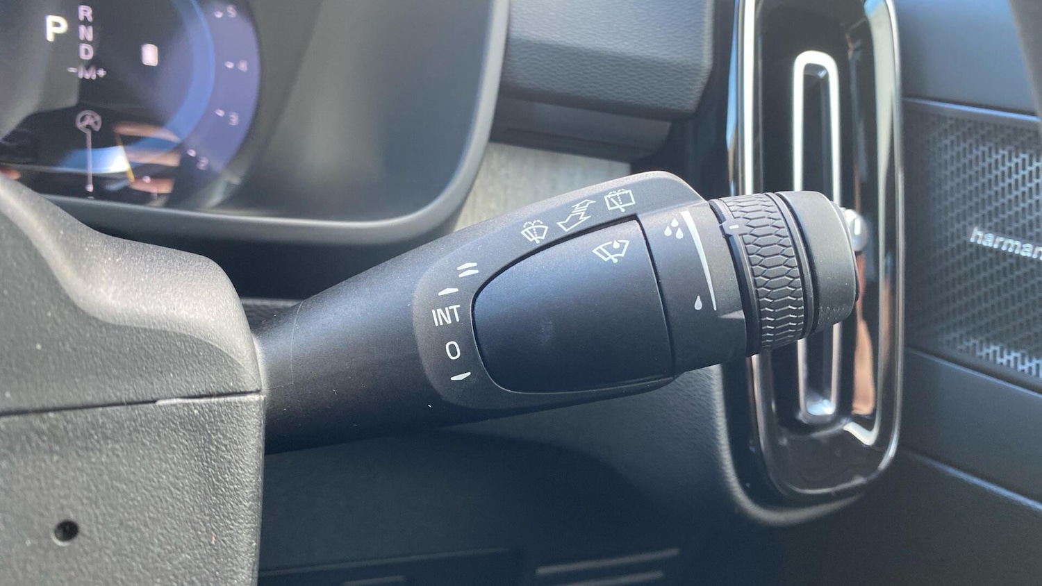 Used Volvo XC40 2024 for sale - 76592009: Photo 24