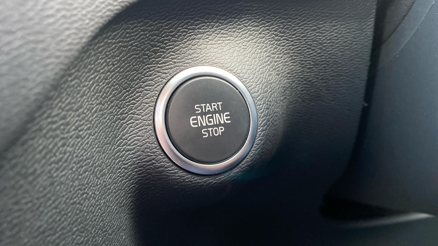 Used Volvo XC40 2024 for sale - 76592009: Photo 28