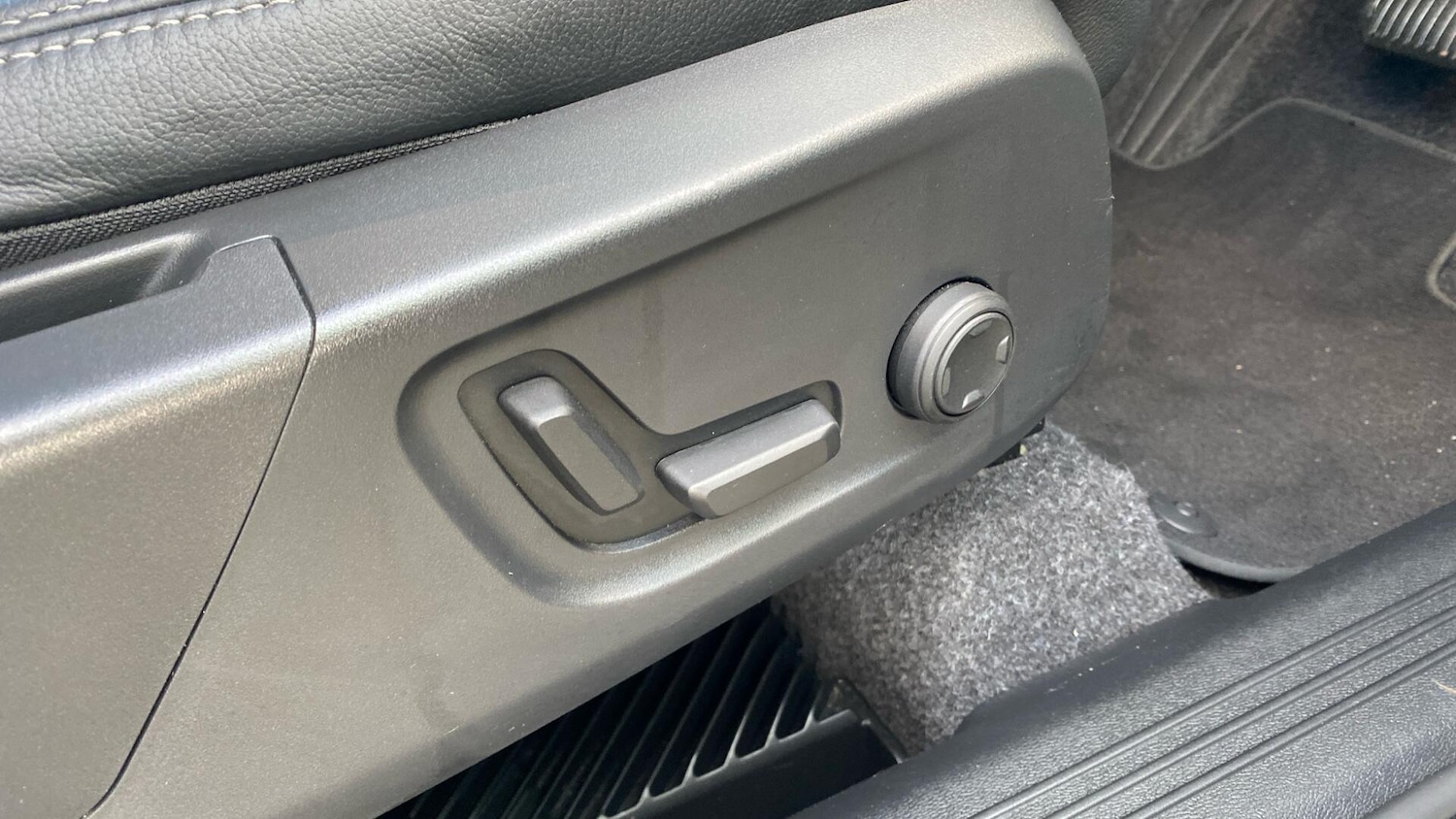 Used Volvo XC40 2024 for sale - 76592009: Photo 31