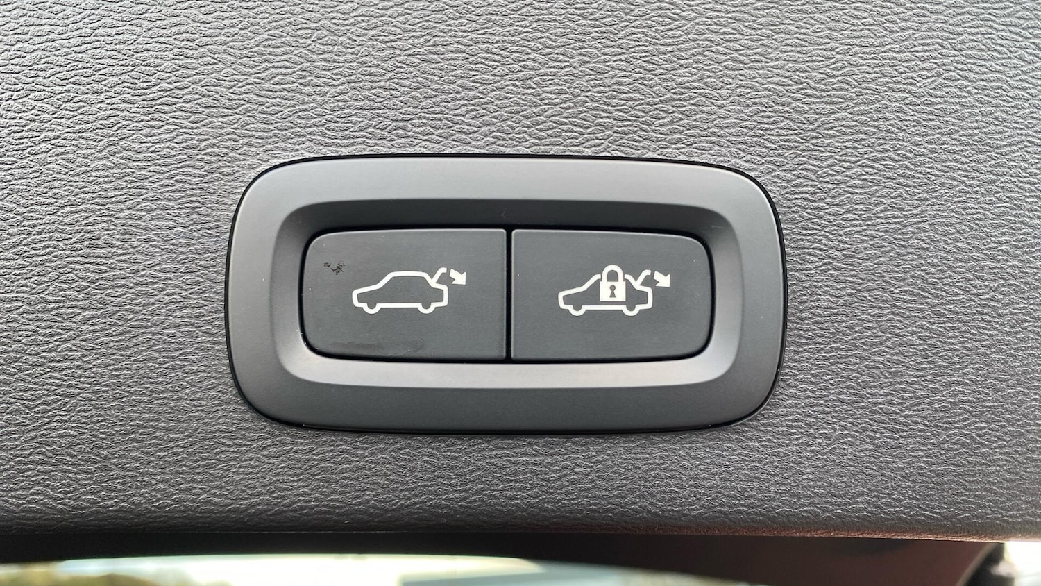 Used Volvo XC40 2024 for sale - 76592009: Photo 36