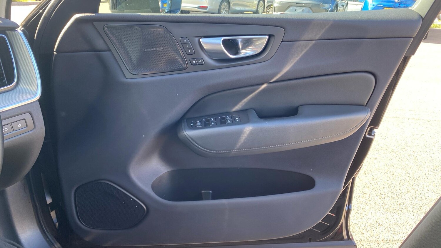 Used Volvo XC60 2023 for sale - 76072225: Photo 29