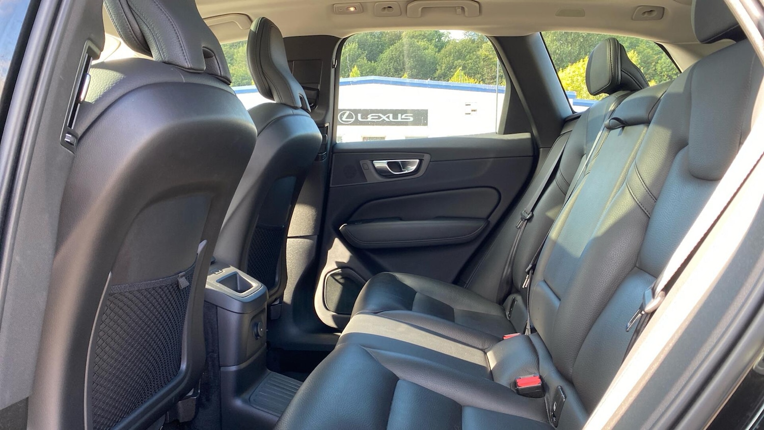 Used Volvo XC60 2023 for sale - 76072225: Photo 32