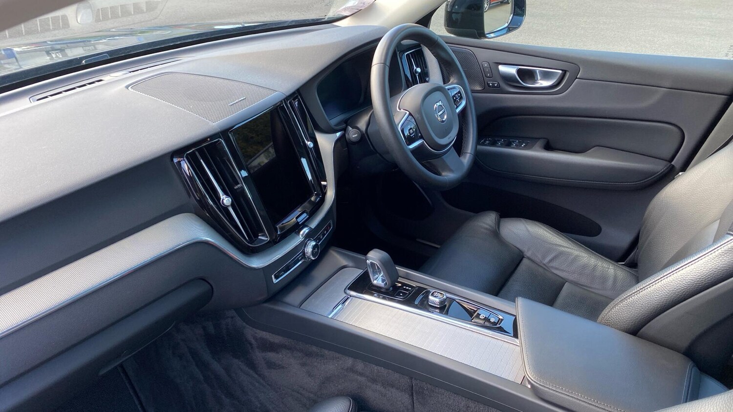 Used Volvo XC60 2023 for sale - 76072225: Photo 38