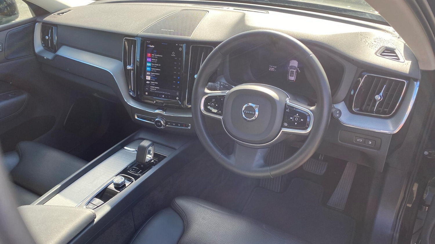 Used Volvo XC60 2023 for sale - 76072225: Photo 5