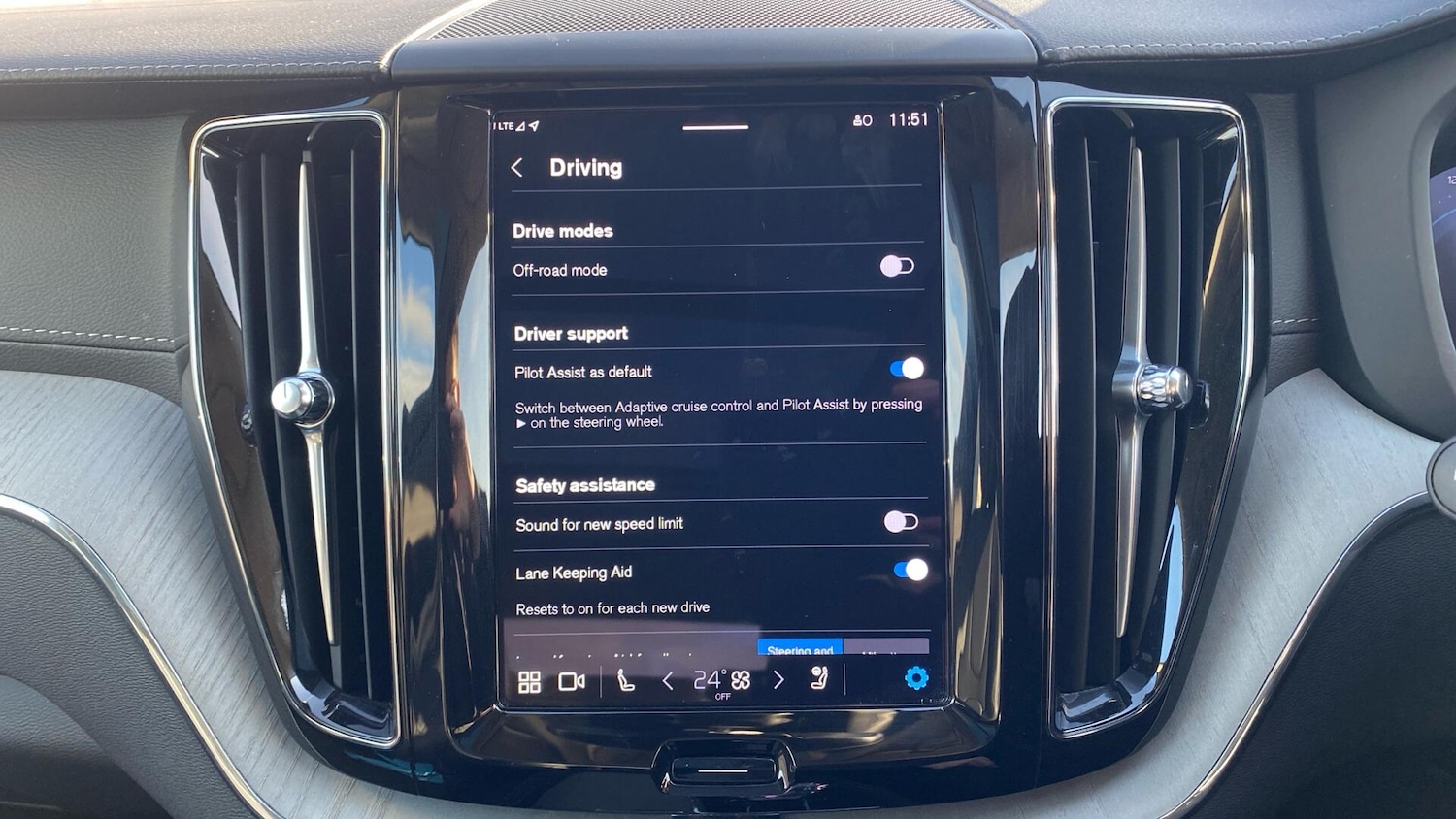 Used Volvo XC60 2025 for sale - 76936048: Photo 15