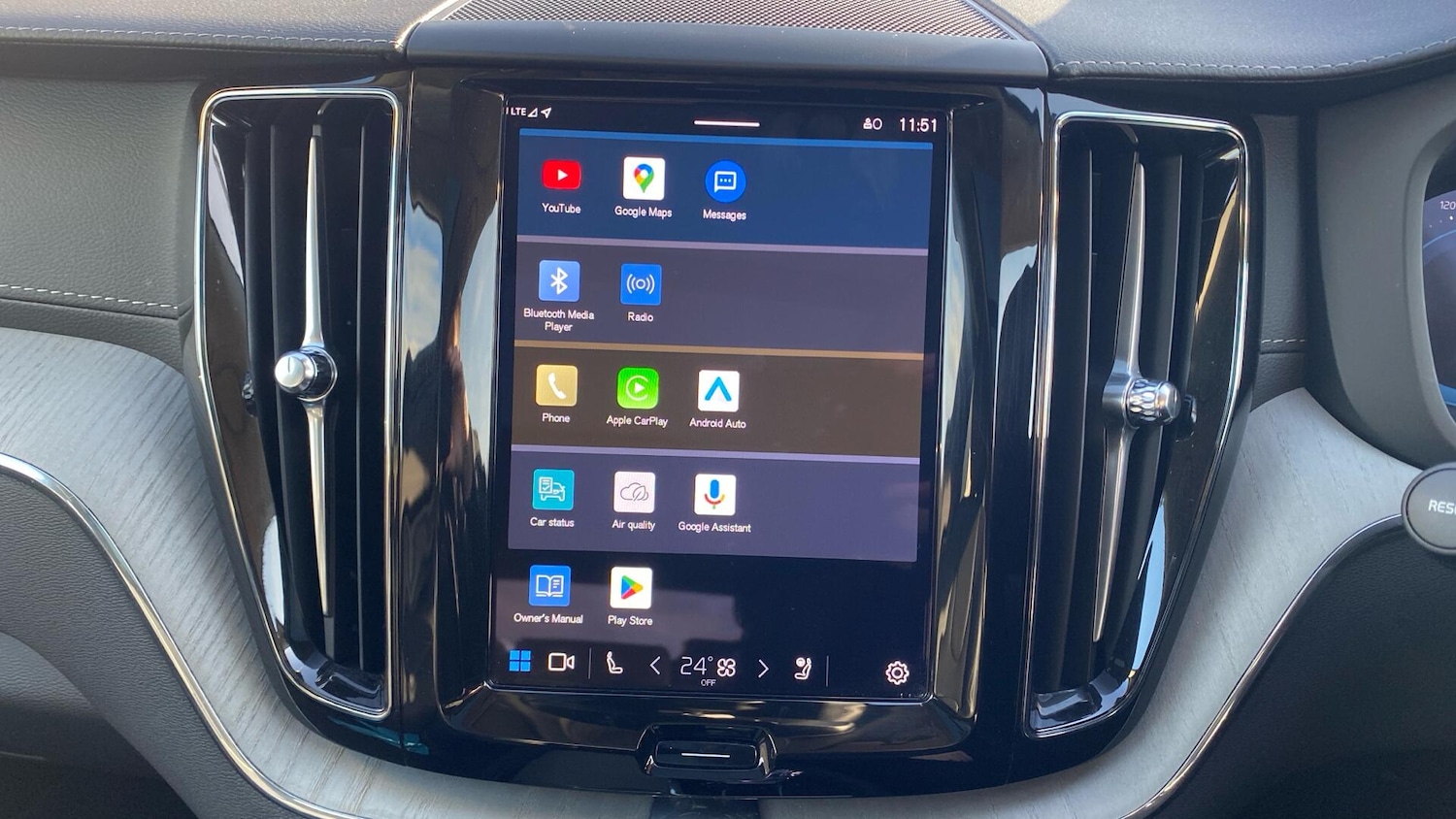 Used Volvo XC60 2025 for sale - 76936048: Photo 17