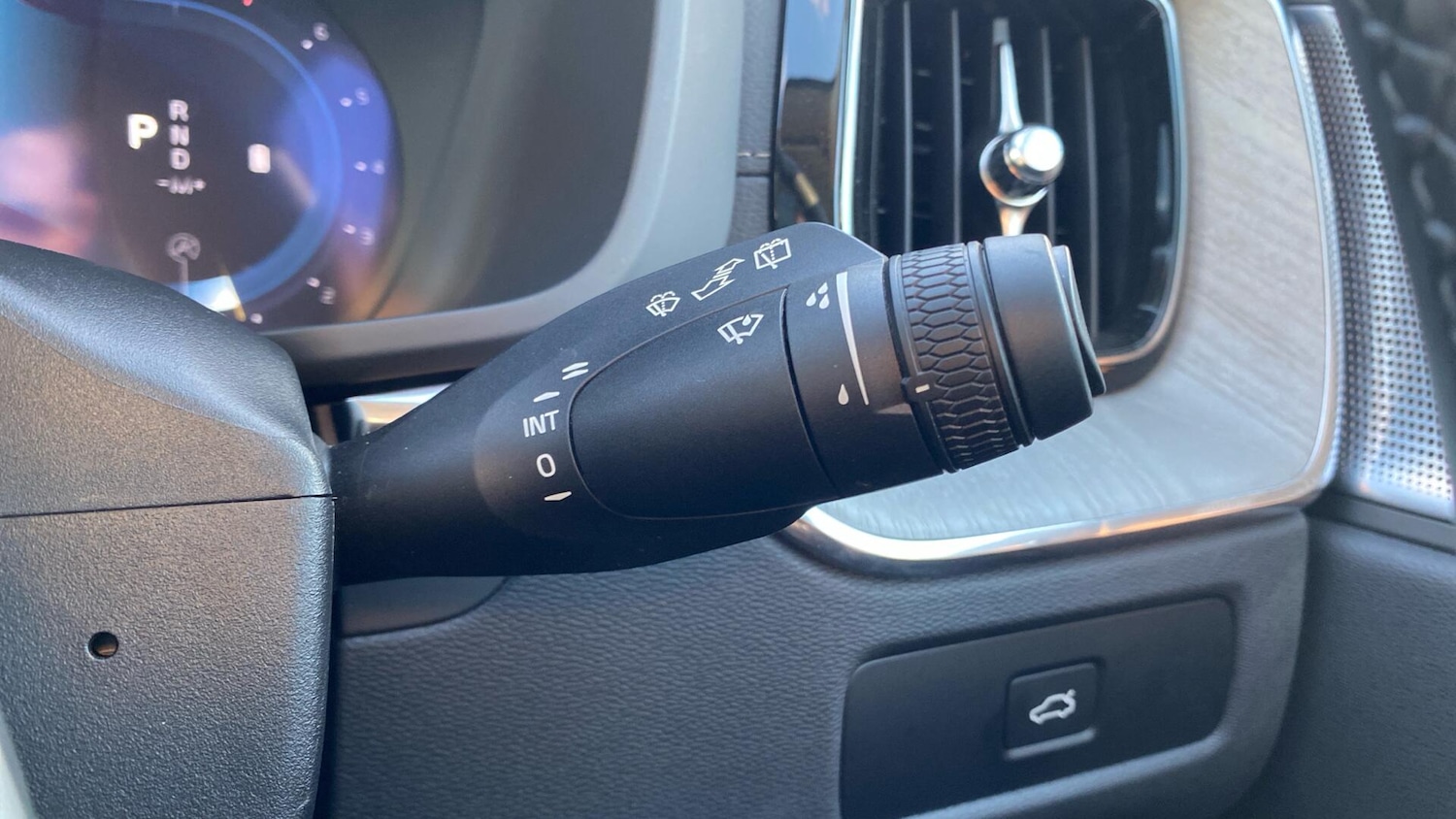 Used Volvo XC60 2025 for sale - 76936048: Photo 23