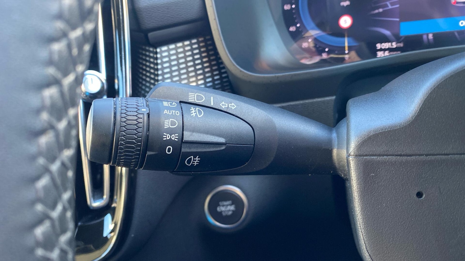 Used Volvo XC40 2024 for sale - 76671260: Photo 21