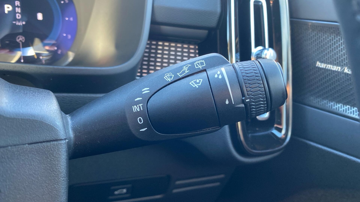 Used Volvo XC40 2024 for sale - 76671260: Photo 24