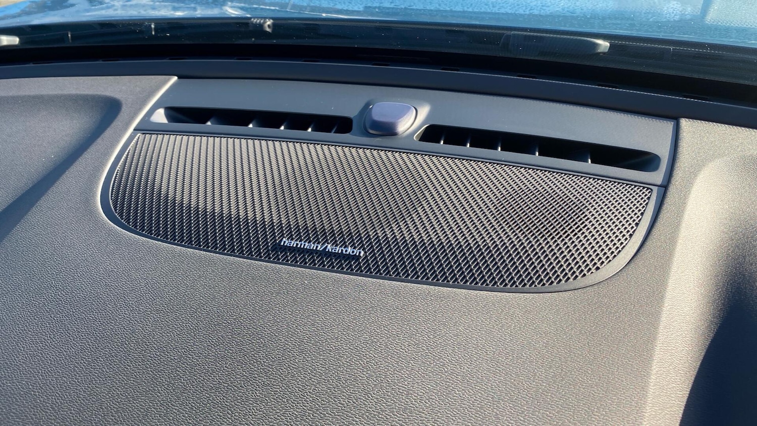 Used Volvo XC40 2024 for sale - 76671260: Photo 26