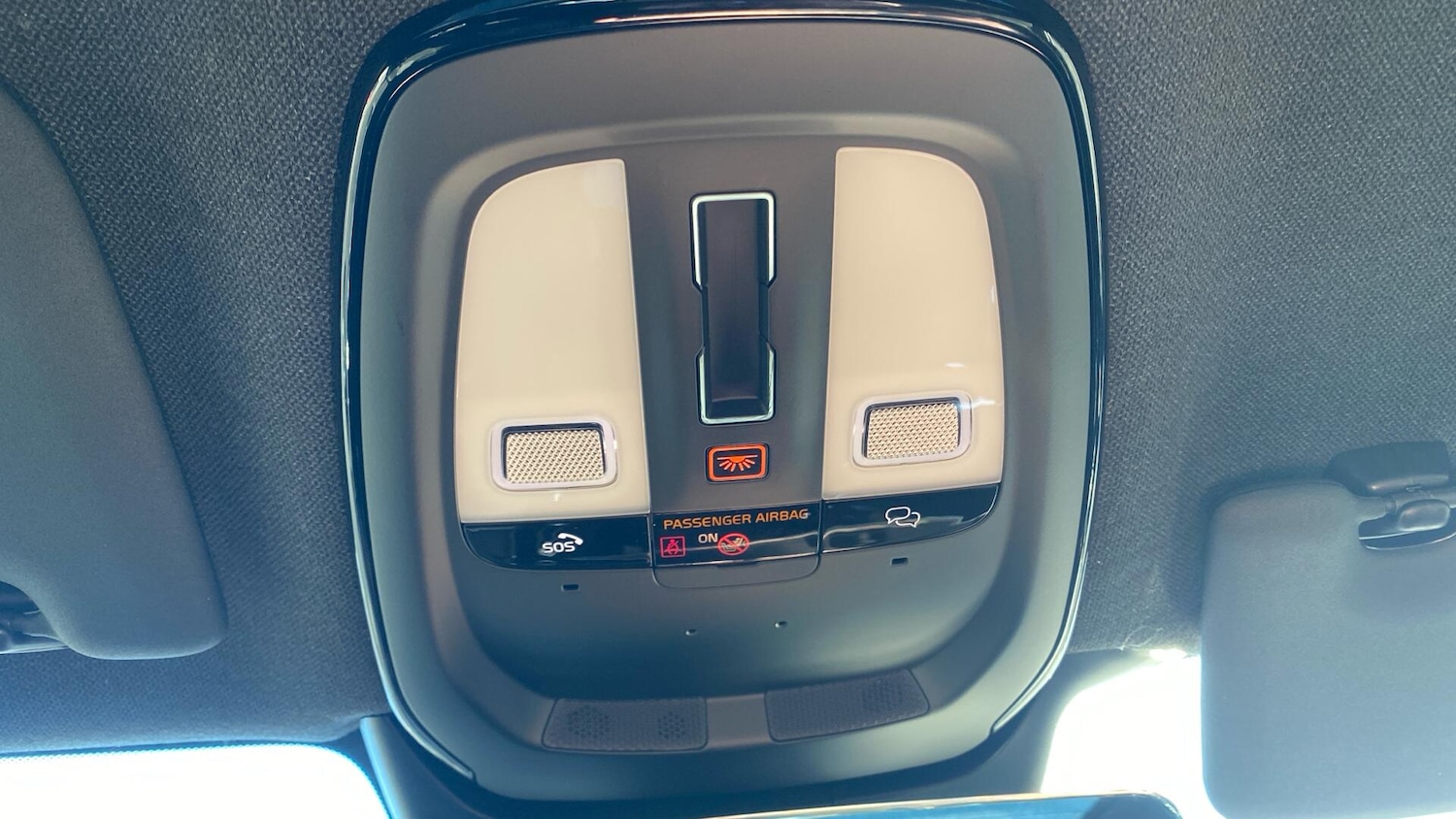 Used Volvo XC40 2024 for sale - 76671260: Photo 29