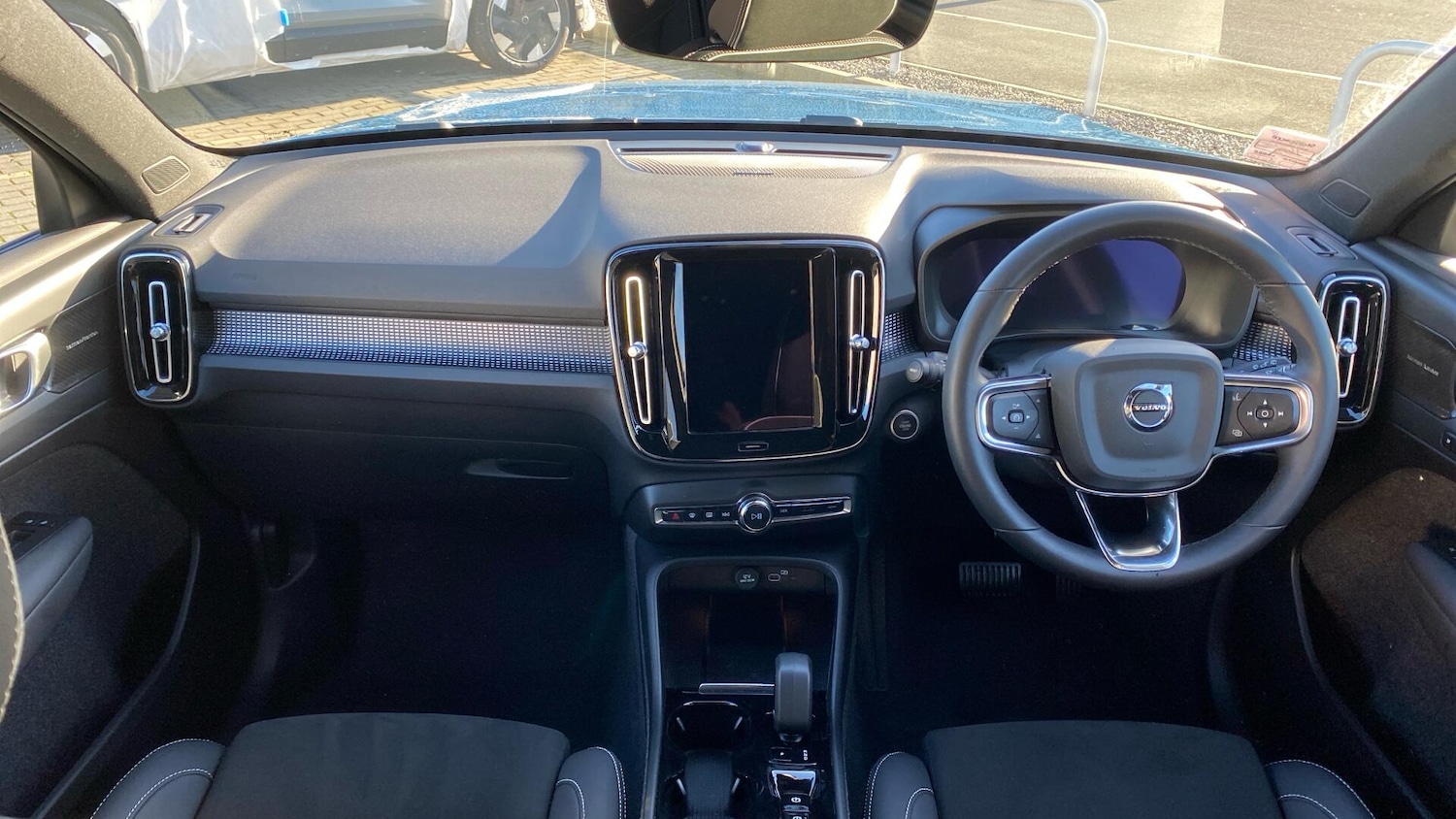 Used Volvo XC40 2024 for sale - 76671260: Photo 6