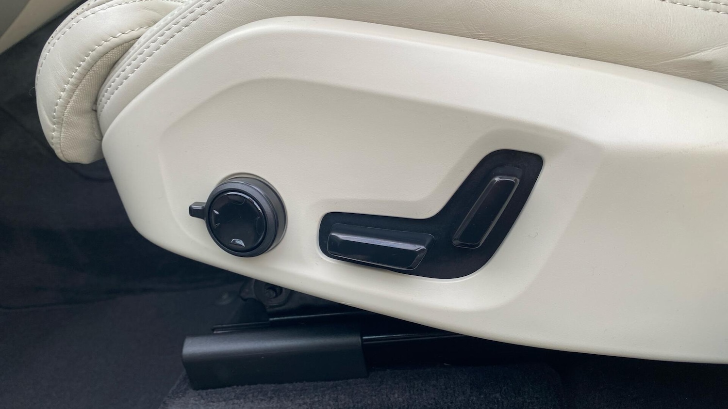 Used Volvo XC60 2022 for sale - 77131985: Photo 22