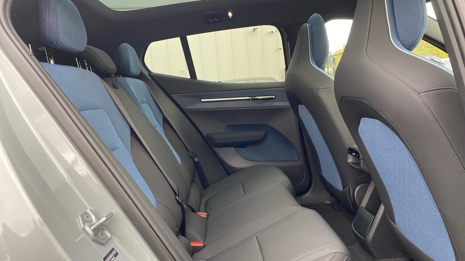 Used Volvo EX30 2025 for sale - 76887370: Photo 6