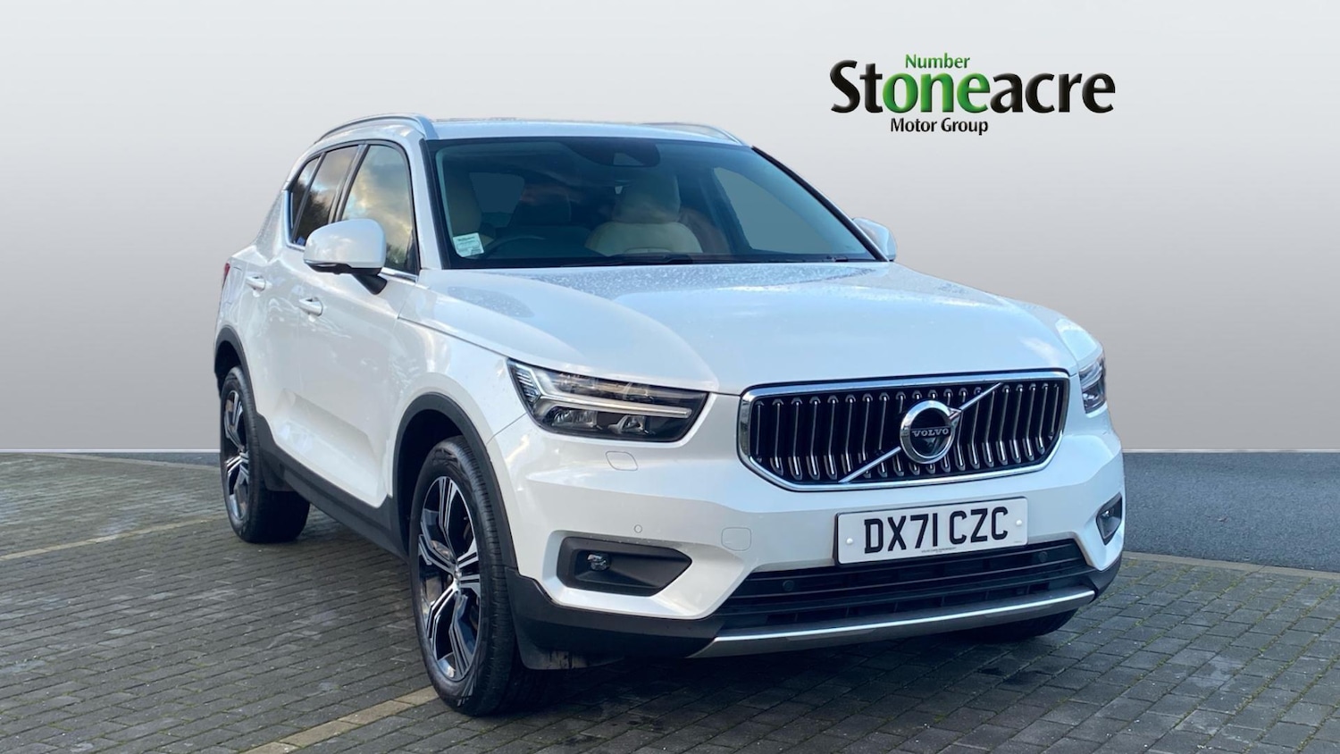 Used Volvo XC40 for sale - 76728684: Photo 1