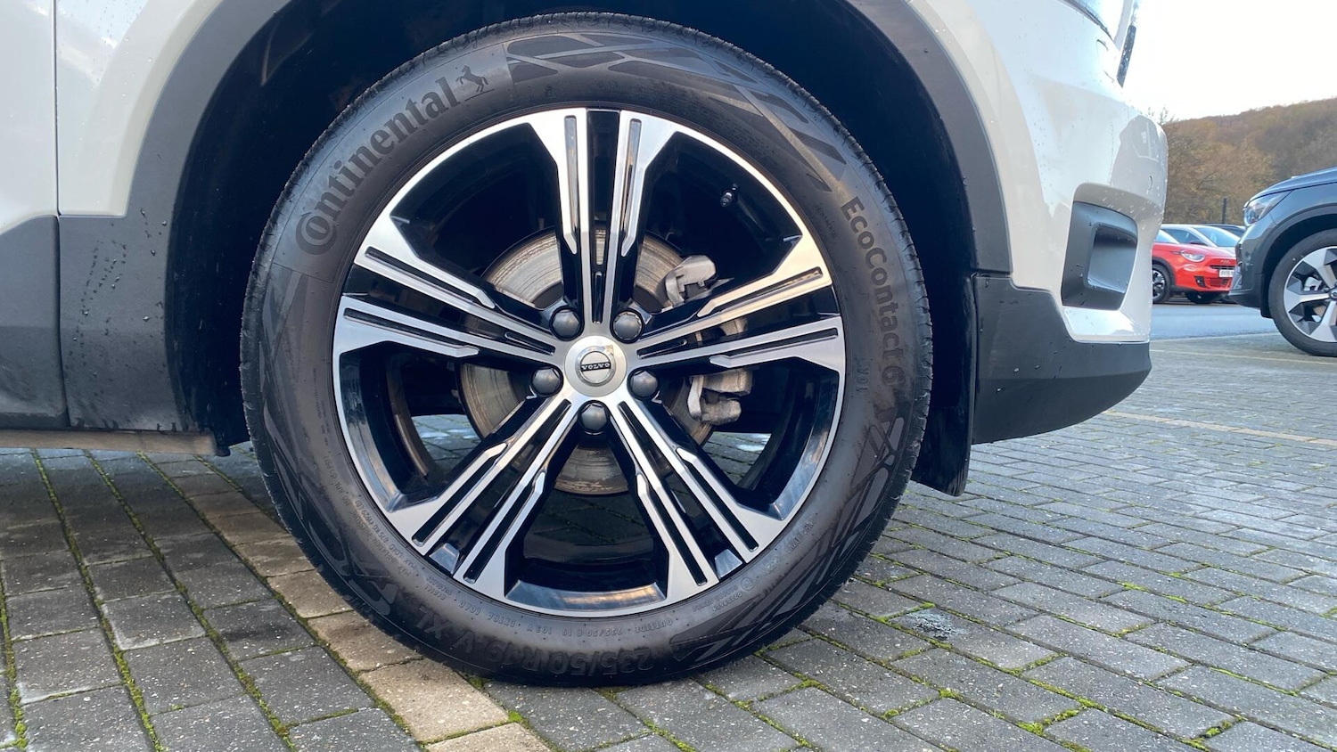 Used Volvo XC40 for sale - 76728684: Photo 10