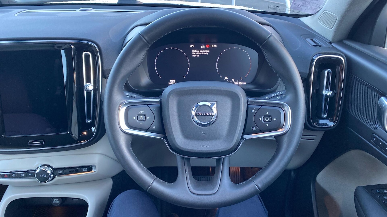 Used Volvo XC40 for sale - 76728684: Photo 11