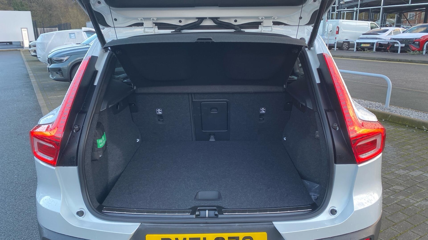 Used Volvo XC40 for sale - 76728684: Photo 14