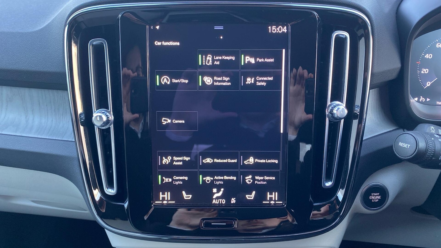 Used Volvo XC40 for sale - 76728684: Photo 18