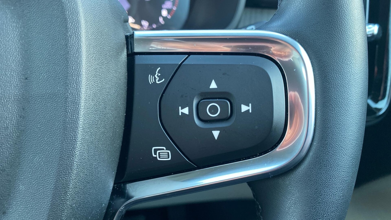 Used Volvo XC40 for sale - 76728684: Photo 23