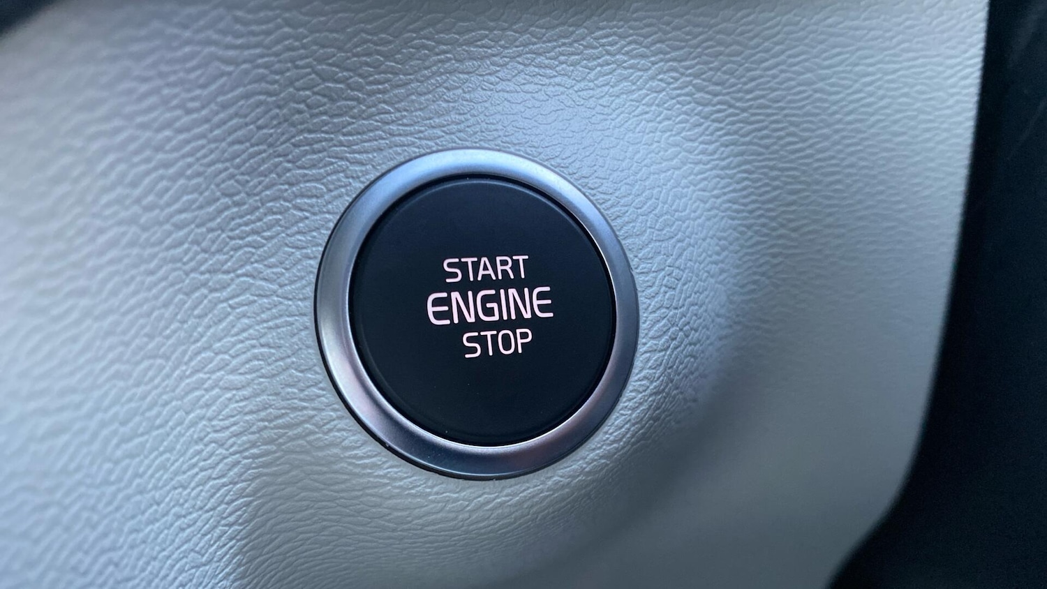 Used Volvo XC40 for sale - 76728684: Photo 27