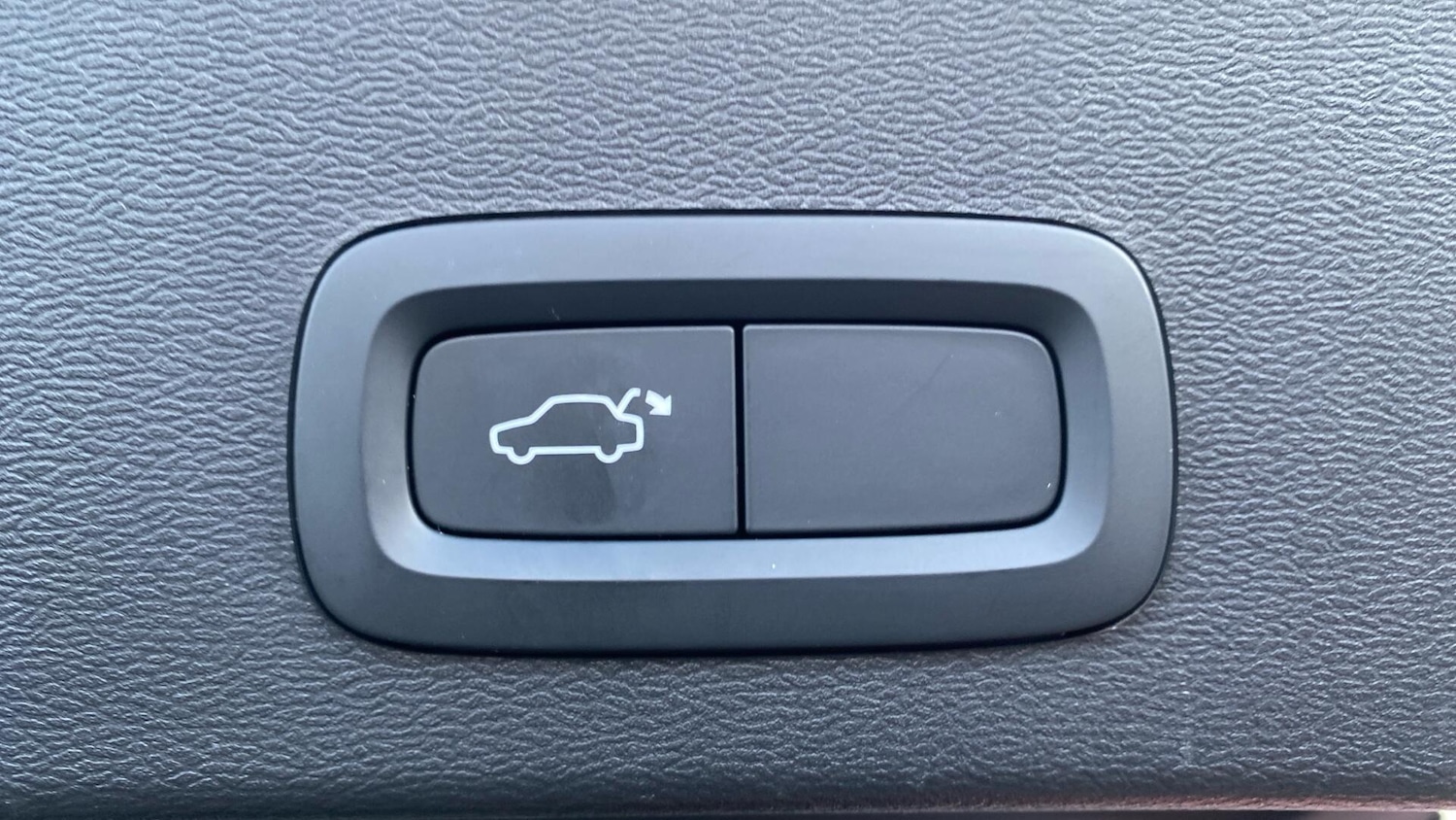 Used Volvo XC40 for sale - 76728684: Photo 33