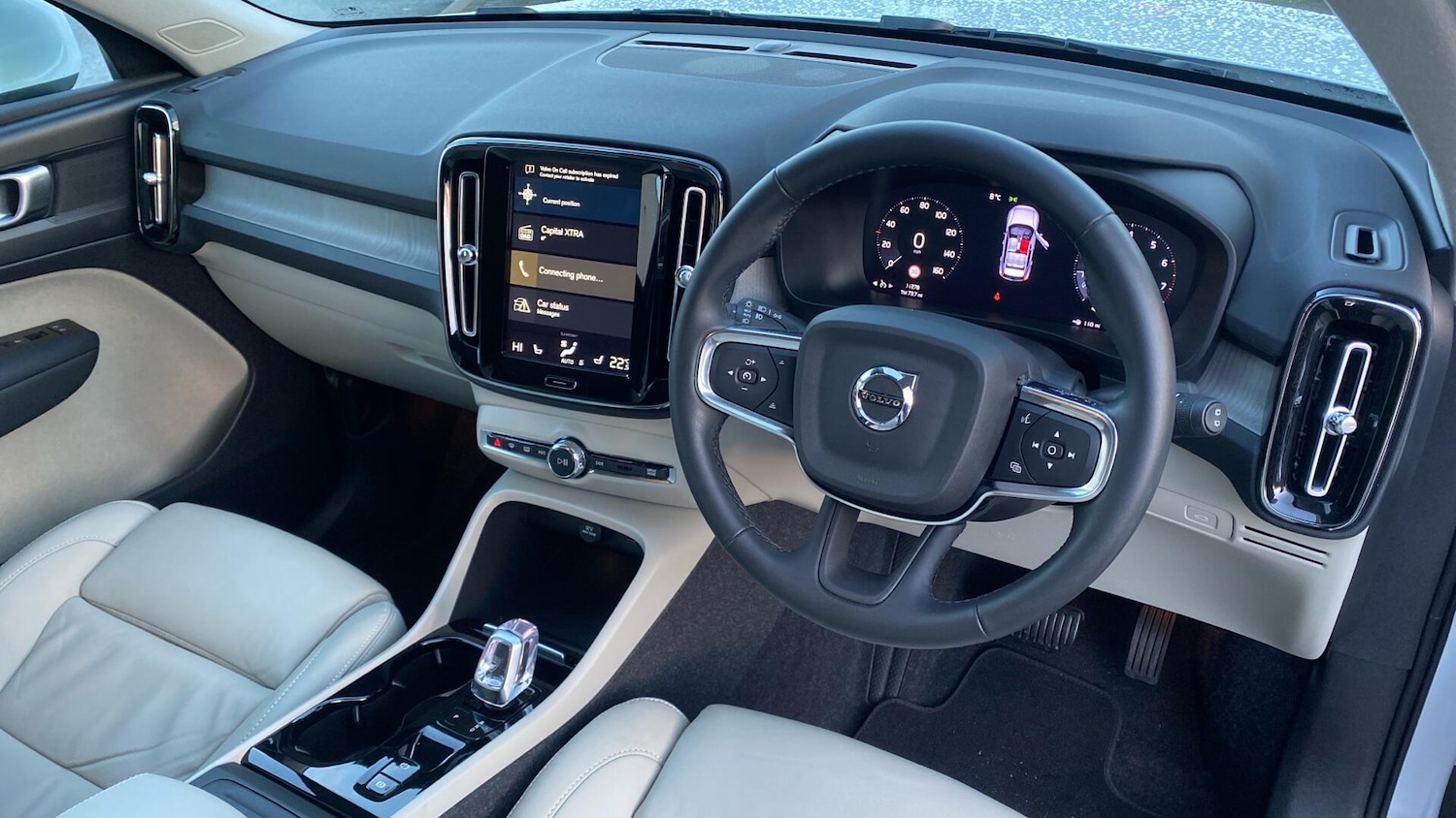 Used Volvo XC40 for sale - 76728684: Photo 5