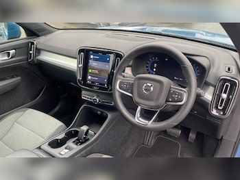 Used Volvo XC40 2022 for sale - 76151917: Photo