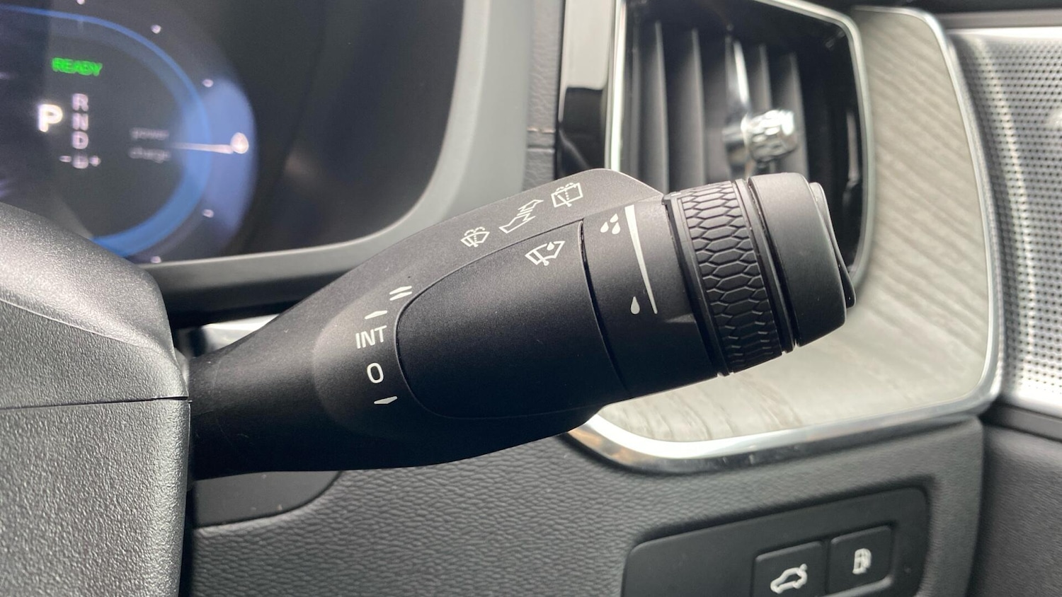 Used Volvo XC60 2025 for sale - 77537253: Photo 19