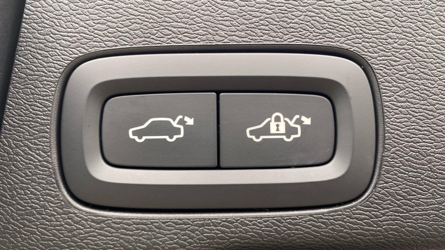 Used Volvo XC60 2025 for sale - 77537253: Photo 24