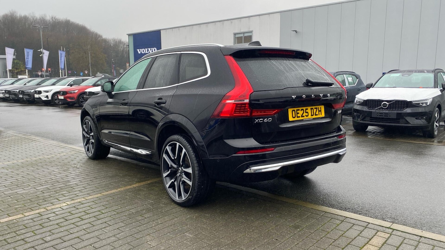Used Volvo XC60 2025 for sale - 77537253: Photo 5