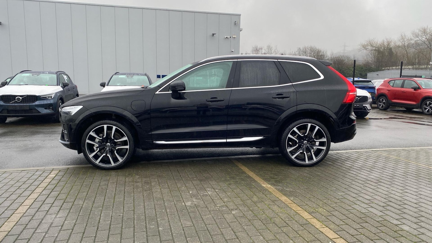Used Volvo XC60 2025 for sale - 77537253: Photo 6