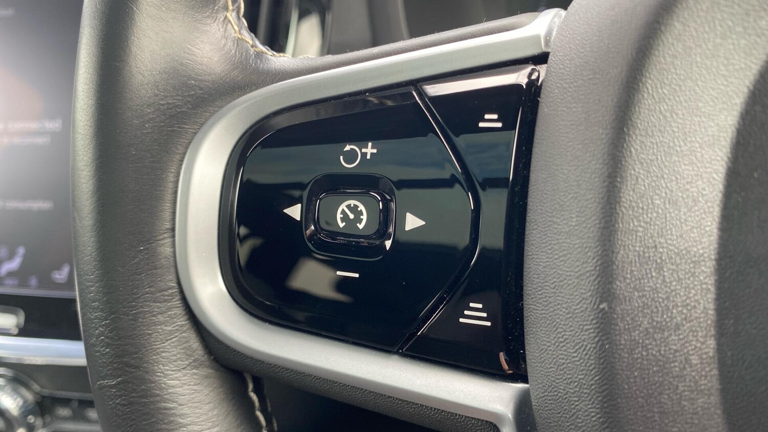 Used Volvo V60 for sale - 77824167: Photo 21