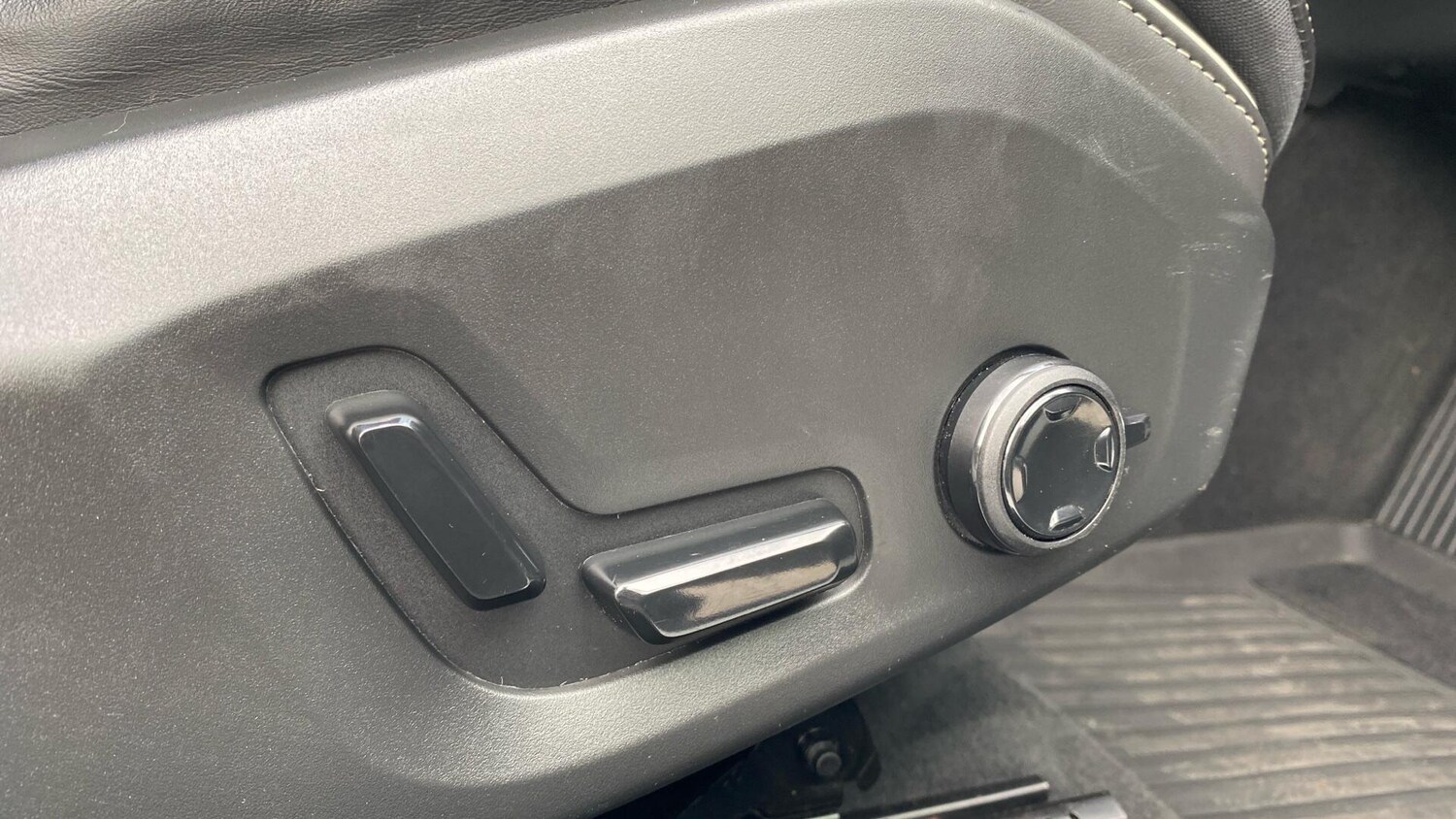 Used Volvo V60 for sale - 77824167: Photo 30