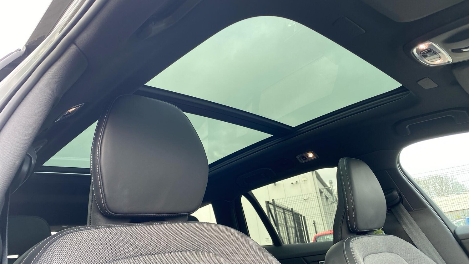 Used Volvo V60 for sale - 77824167: Photo 31