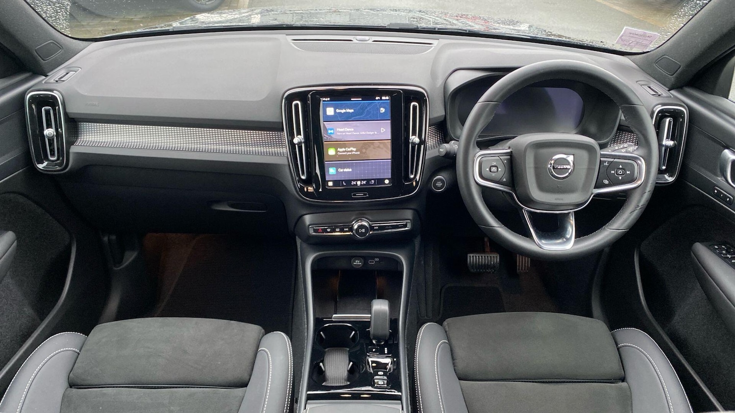 Used Volvo XC40 2023 for sale - 77537142: Photo 10