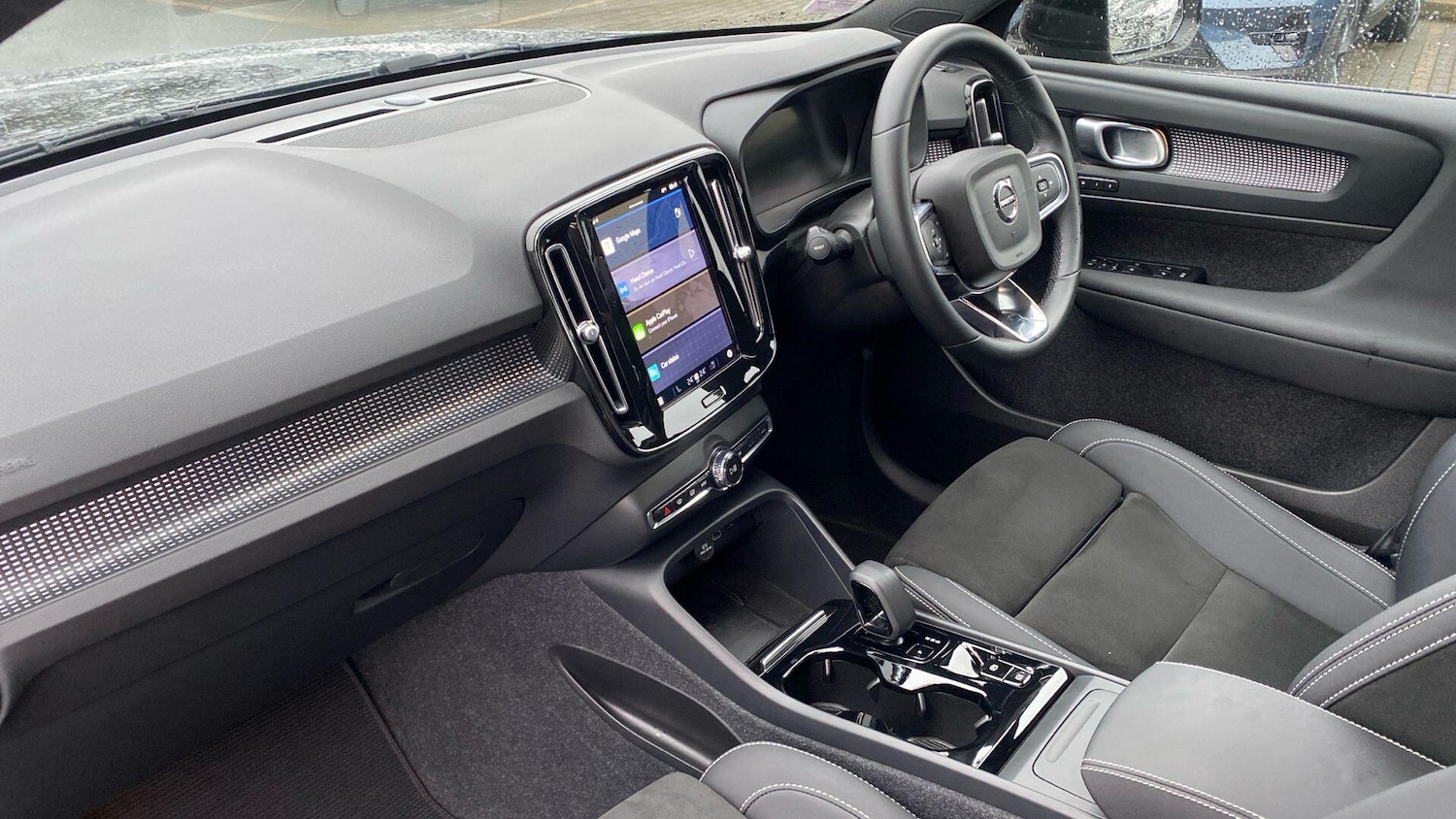 Used Volvo XC40 2023 for sale - 77537142: Photo 12