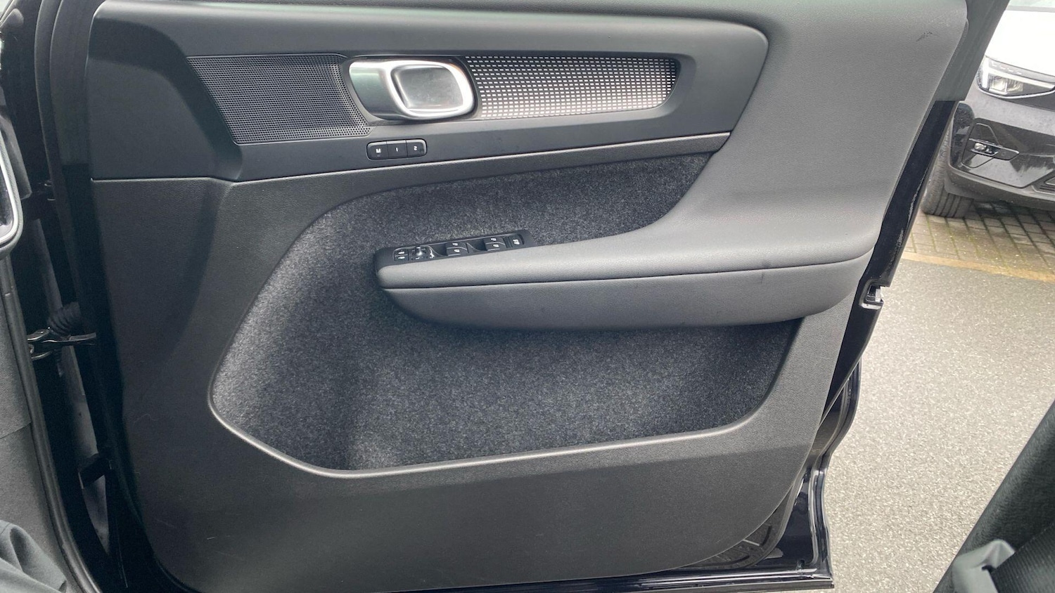 Used Volvo XC40 2023 for sale - 77537142: Photo 26