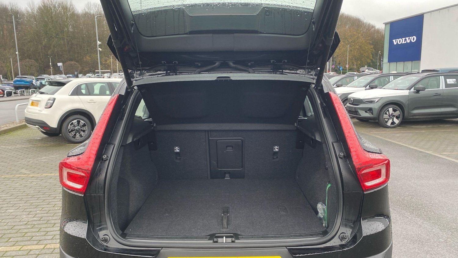 Used Volvo XC40 2023 for sale - 77537142: Photo 38