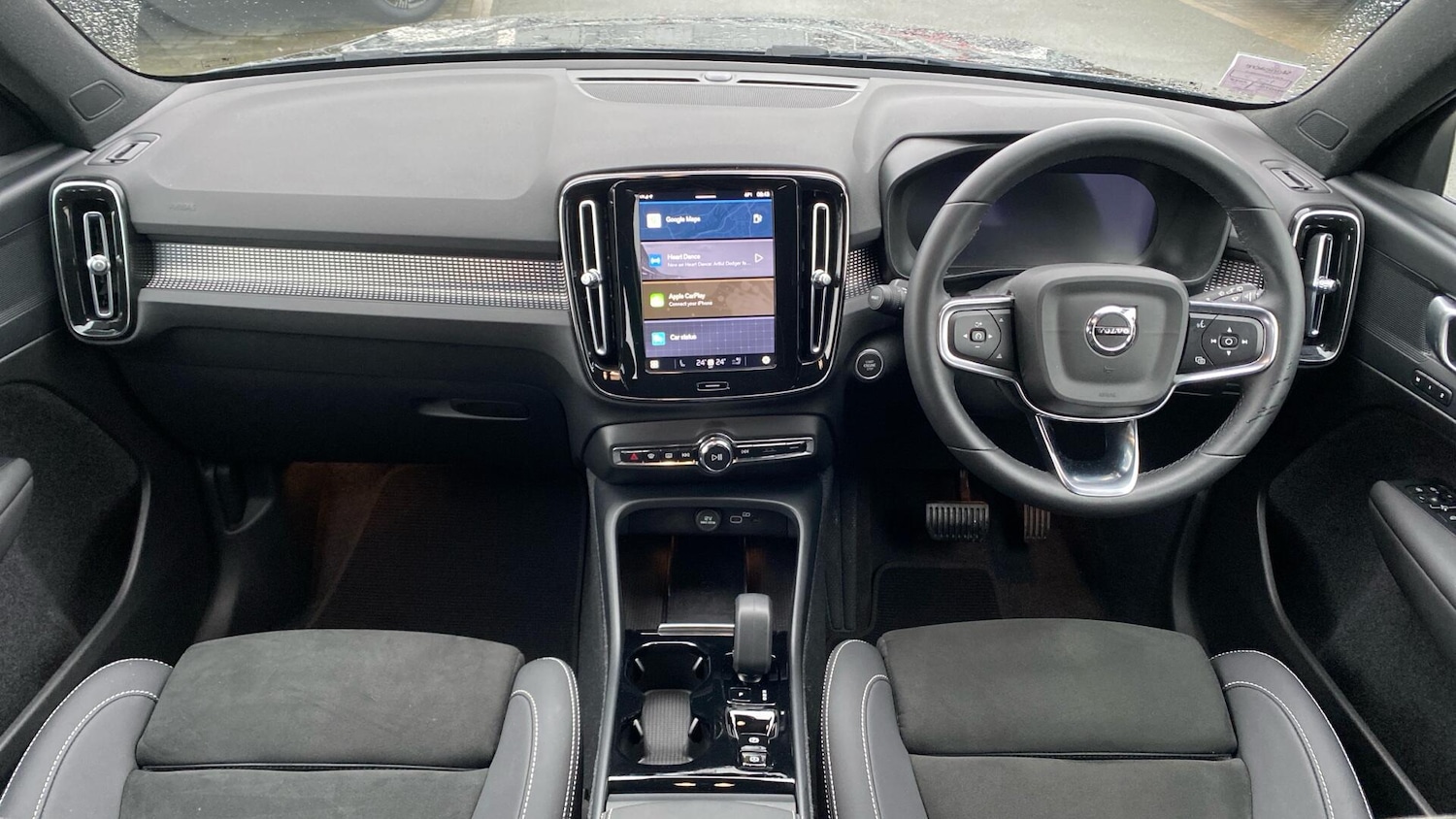 Used Volvo XC40 2023 for sale - 77537142: Photo 46