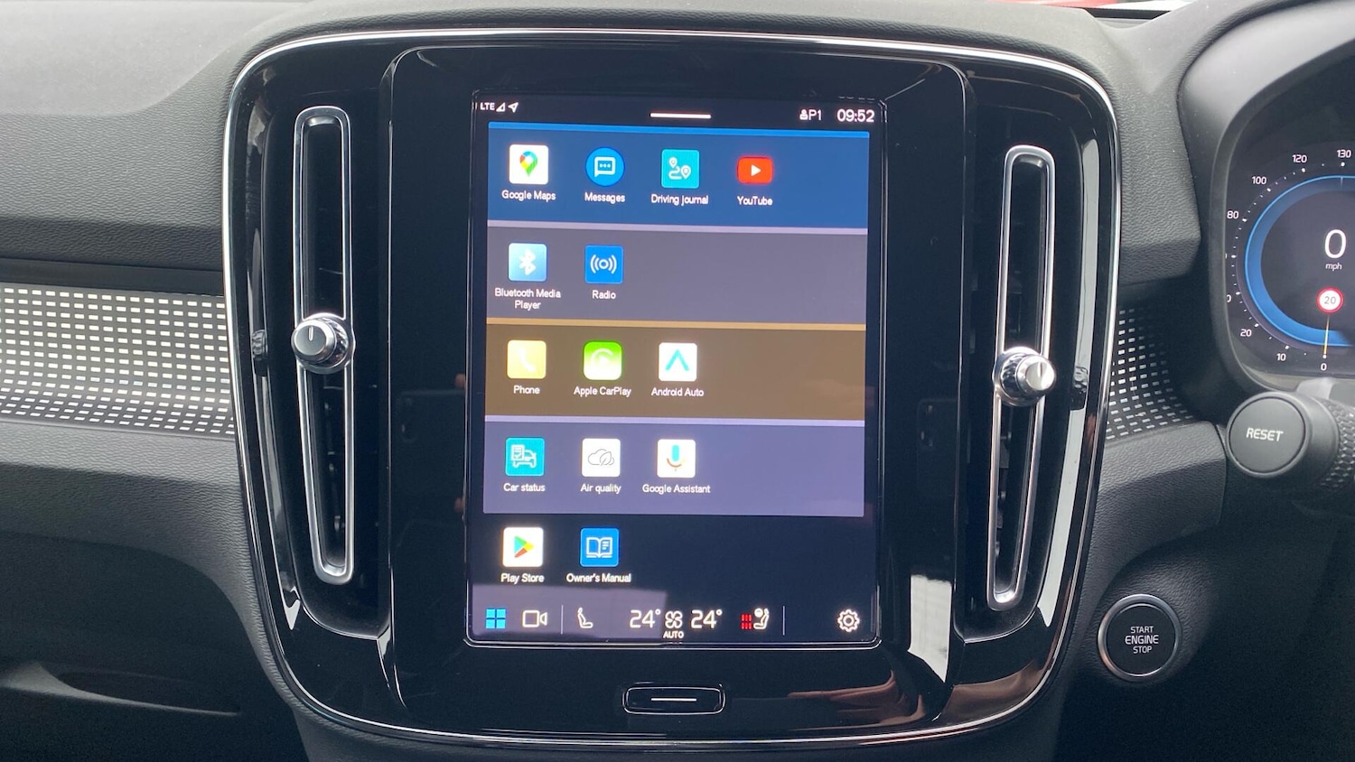 Used Volvo XC40 2023 for sale - 77537142: Photo 58