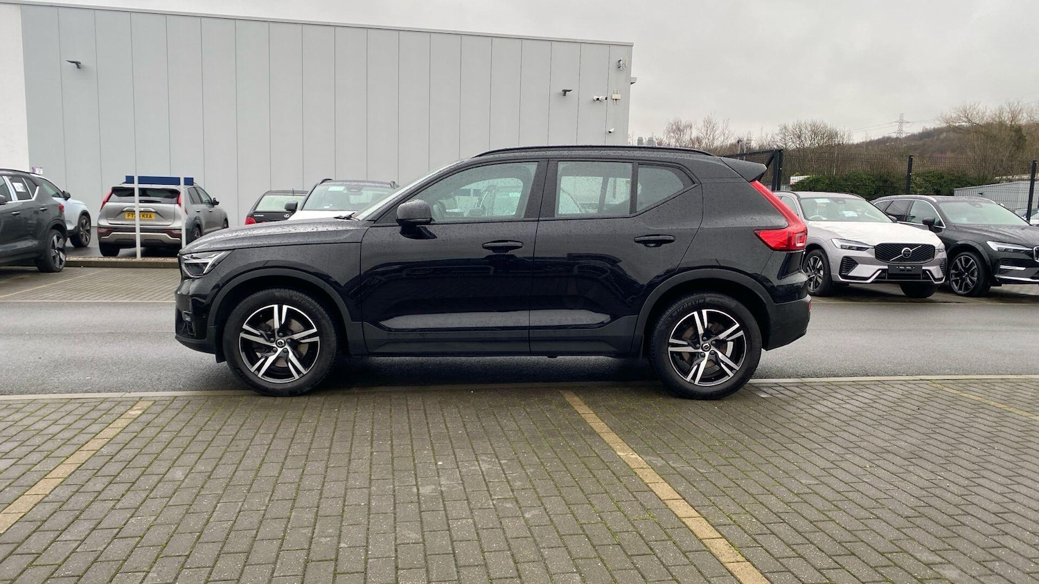Used Volvo XC40 2023 for sale - 77537142: Photo 6