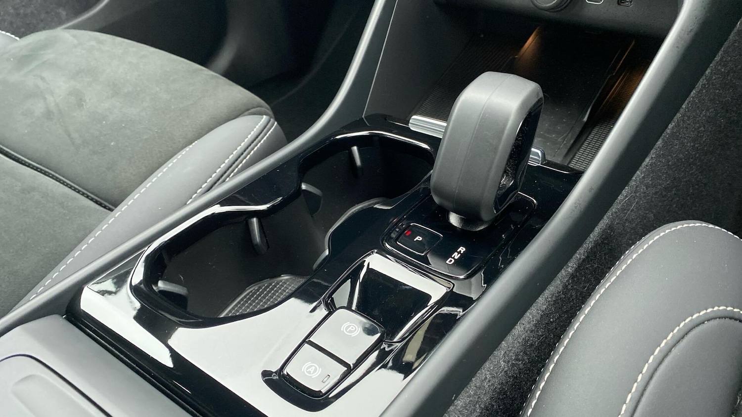 Used Volvo XC40 2023 for sale - 77537142: Photo 67