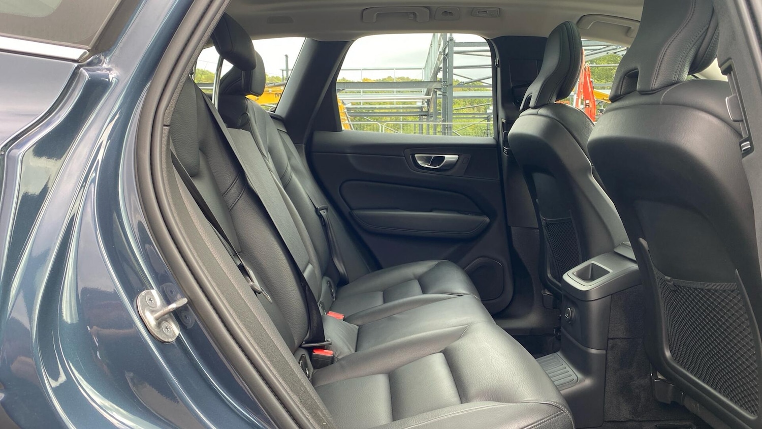 Used Volvo XC60 2023 for sale - 76024696: Photo 6
