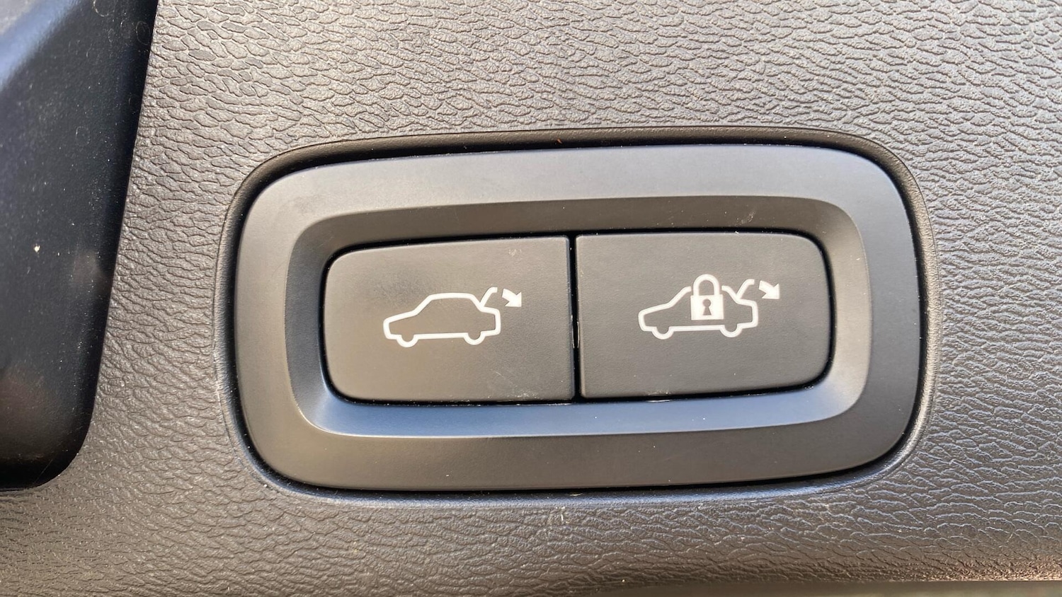 Used Volvo XC60 2022 for sale - 78034046: Photo 24