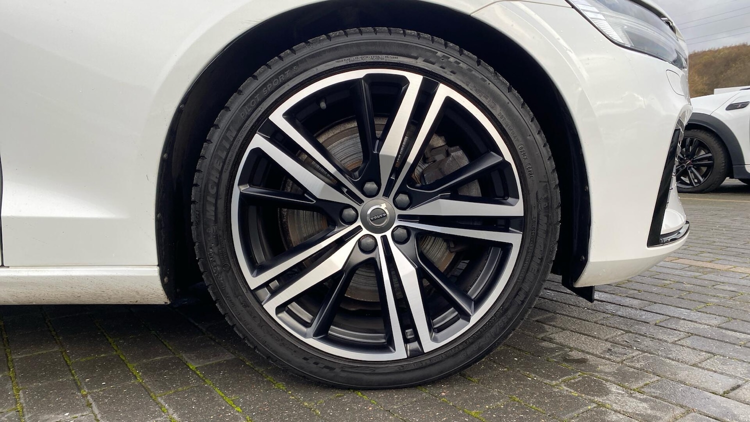 Used Volvo V60 2021 for sale - 76752950: Photo 10