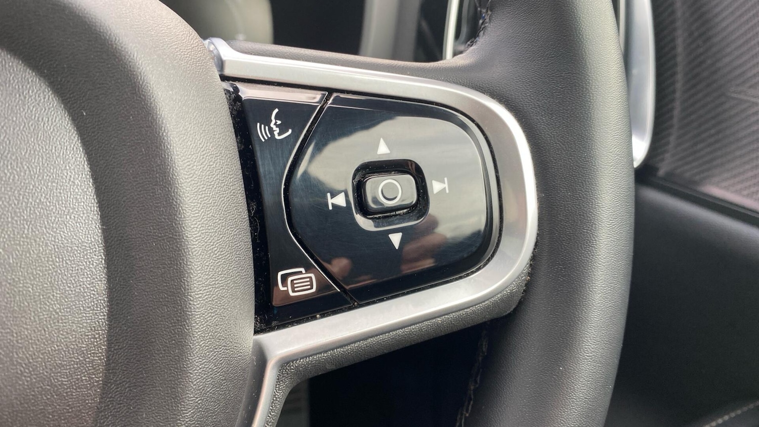 Used Volvo V60 2021 for sale - 76752950: Photo 23